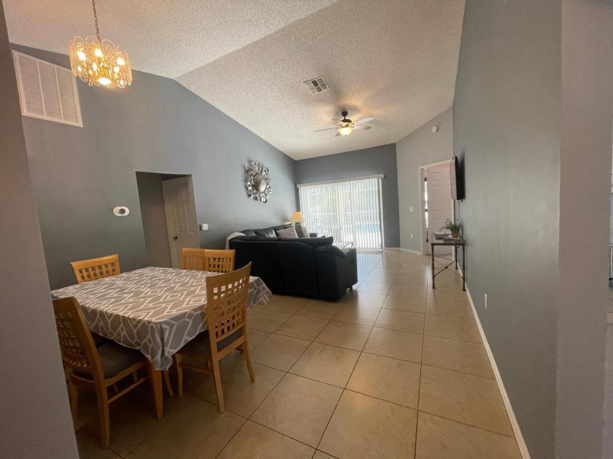3 Bedroom Villa With Poolside Cinema And Games Room Close To Theme Parks Sleeps 6 Plus 2 Orlando Exterior foto