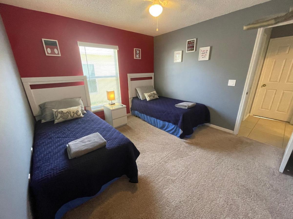 3 Bedroom Villa With Poolside Cinema And Games Room Close To Theme Parks Sleeps 6 Plus 2 Orlando Exterior foto
